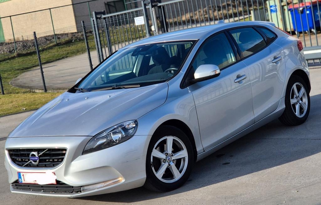 Volvo V40 D2 an2012.175mkm gps clima 4800€ ctok, Autos, Volvo, Euro 5, Boîte manuelle, 5 portes, Particulier