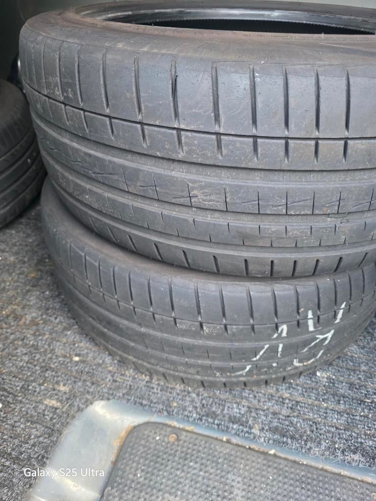 2 pierres continentales de 5,7 mm et 2 pierres de la paix 4,, Autos : Divers, Pièces de sport automobile, Enlèvement