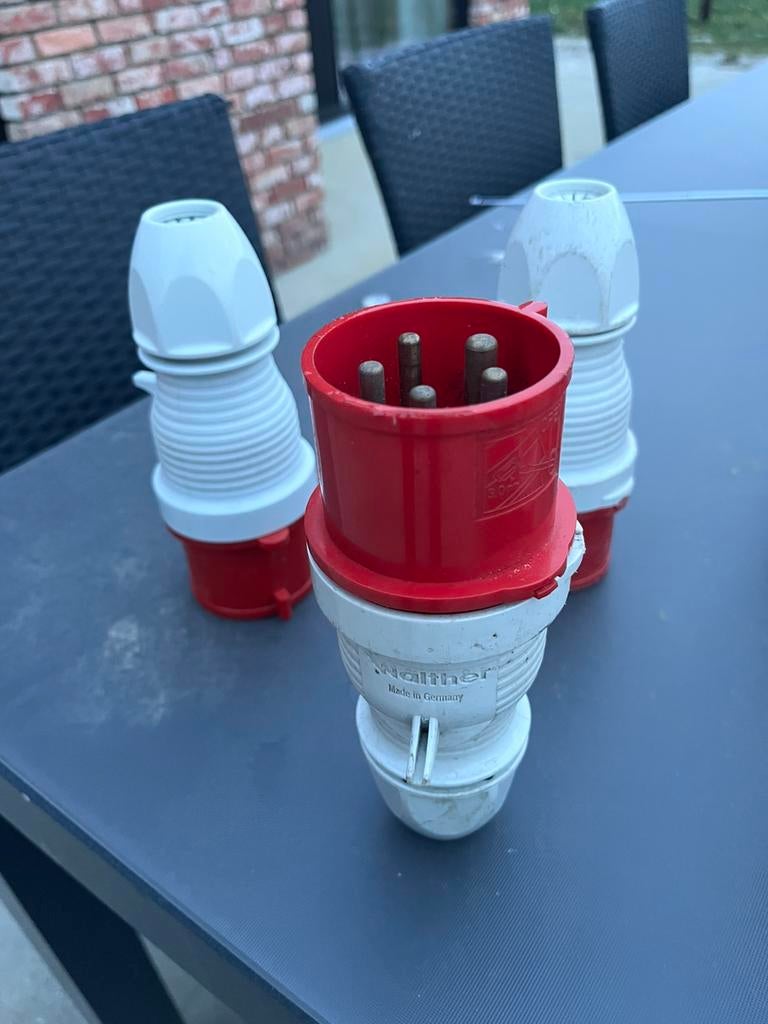 Stekkers 32A 400V, Ophalen, Zo goed als nieuw, Stekker