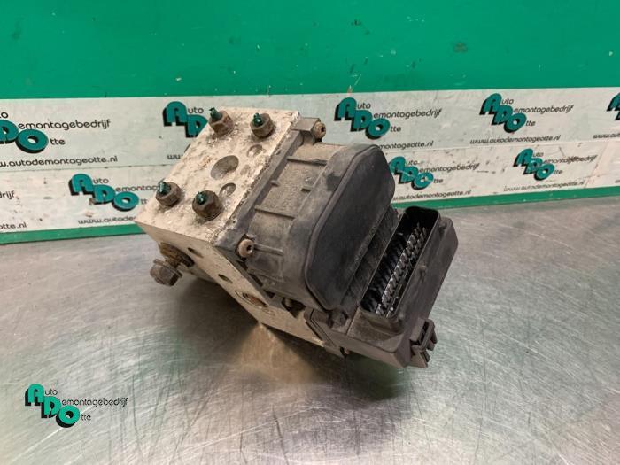 Pompe ABS d'un Opel Corsa (Corsa C 00-), Autos : Pièces & Accessoires, Électronique & Câbles, Opel, Utilisé, 3 mois de garantie