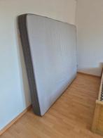 Matelas (encore dans un protège-matelas), Enlèvement, Matelas