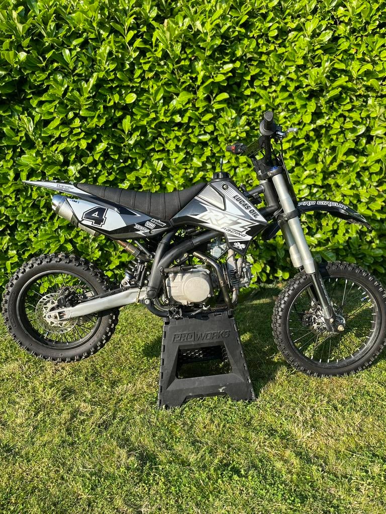 RFZ 140cc PITBIKE, Fietsen en Brommers, Ophalen, Zo goed als nieuw, 140 cc, Pitbike