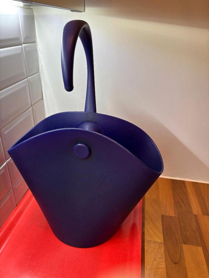 Alessi design van Ron Arad, Huis en Inrichting, Woonaccessoires | Dienbladen, Gebruikt, Kunststof, Ovaal, Ophalen of Verzenden