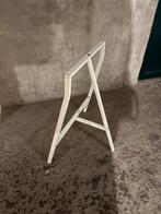 Schraag bureau ikea wit (zeer goede staat), Huis en Inrichting, Ophalen, Zo goed als nieuw