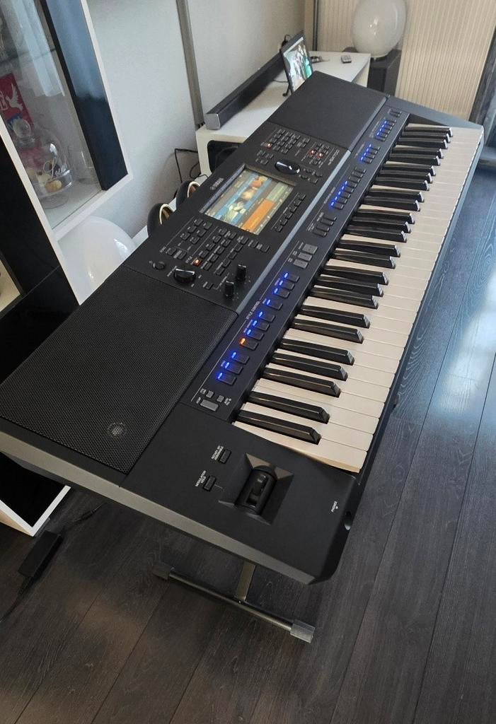 Yamaha PSR-SX700, 61 touches, Yamaha, Comme neuf, Enlèvement
