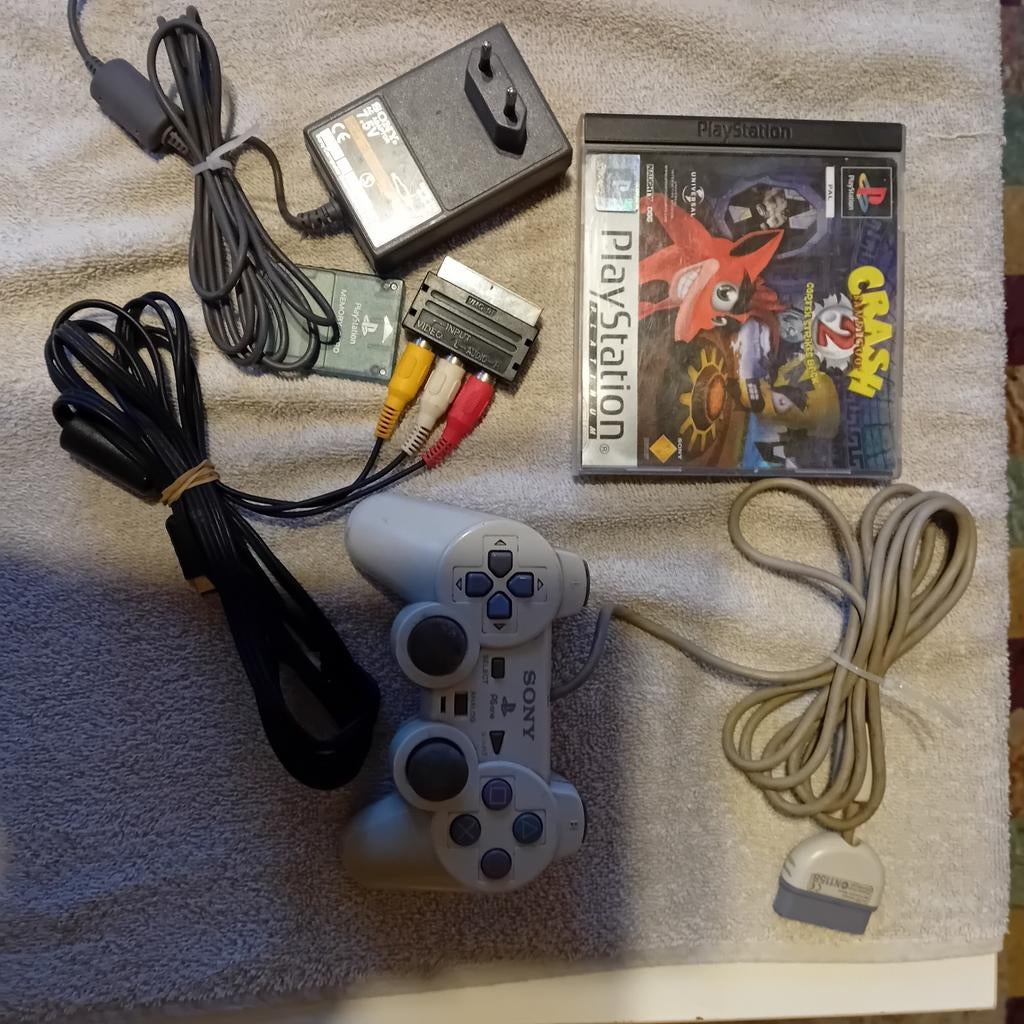 PS one in inlay doos met crash bandicoot spel, Ophalen of Verzenden
