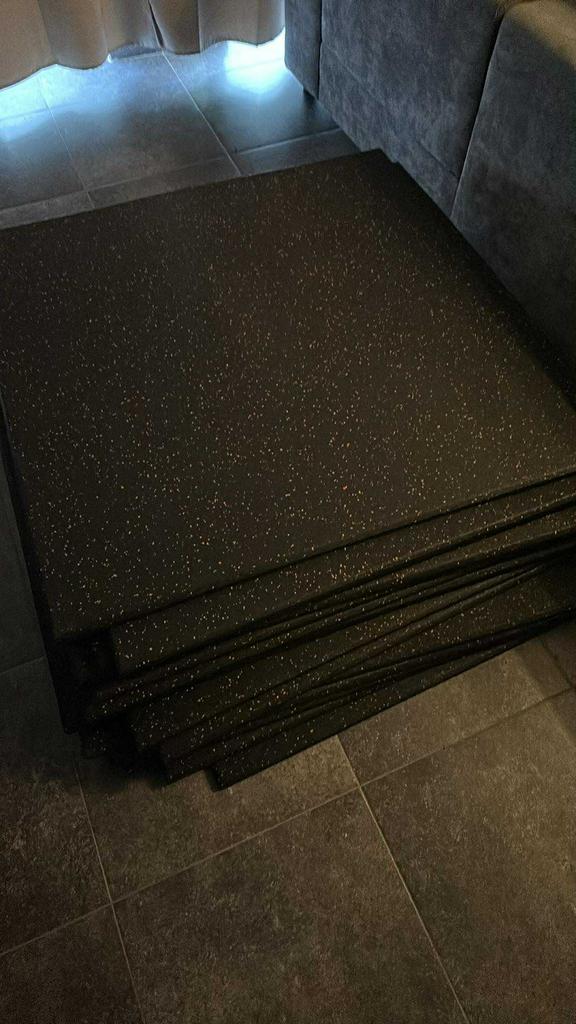 Lot dalle de sol 1m x 1m moucheté rouge 14 m2, Sports & Fitness, Équipement de fitness, Comme neuf, Autres types, Enlèvement