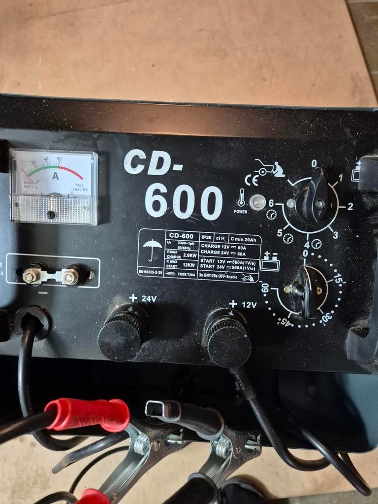 Chargeur de batterie  bousteur