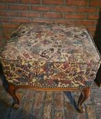 voetenbank,poef met een oosterse kelim bekleding, Ophalen, Zo goed als nieuw, Vierkant, Overige materialen