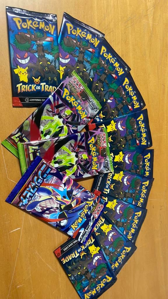 Pokemon pakjes 10trick or trade en 3japanse, Ophalen, Zo goed als nieuw