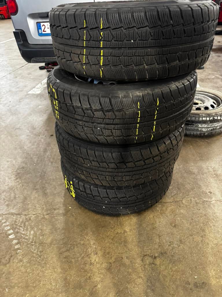 Winterbanden + velg Camper, Ophalen, Nieuw, Winterbanden, Velg(en)