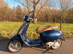 Vespa primavera 50cc b klasse, Fietsen en Brommers, Scooters | Vespa, Ophalen, Zo goed als nieuw