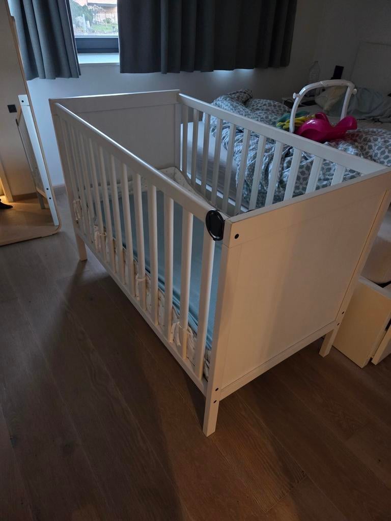 Babybed met Aero moov sleep matrasje, Kinderen en Baby's, Ophalen