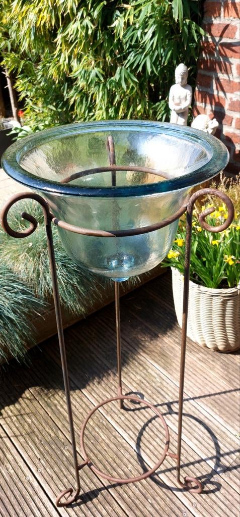 VASQUE EN VERRE ET FER FORGÉ, Verre