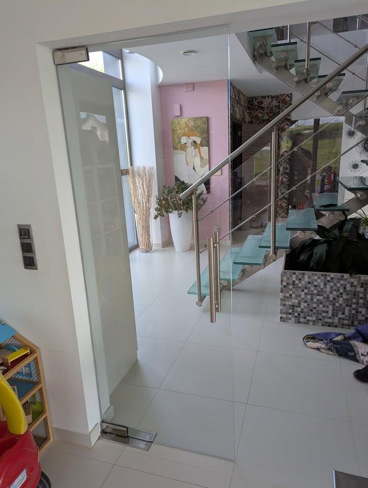 Double porte vitrée en verre trempé – 2010 x 780 x 8 mm, Bricolage & Construction, Vitres, Châssis & Fenêtres, Comme neuf, Panneau vitré