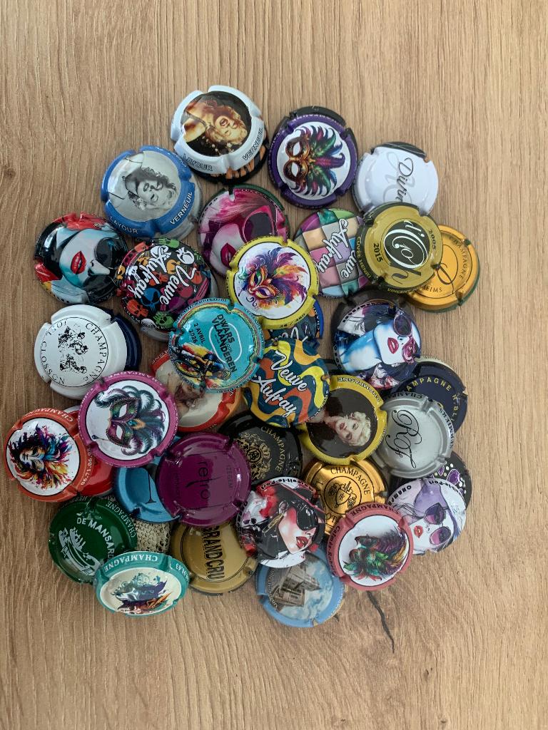 Lot P3: ca 90 champagne capsules, Verzamelen, Complete verzamelingen en Collecties, Ophalen of Verzenden