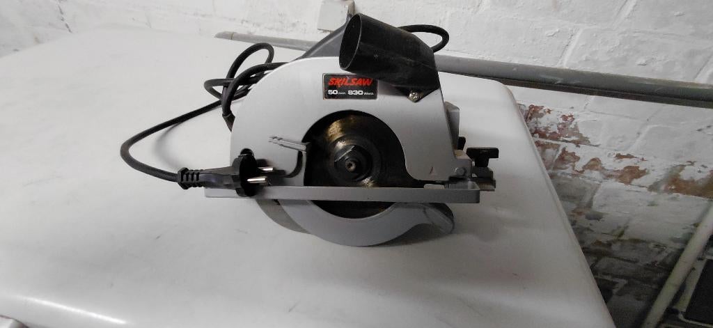 cirkelzaag  merk Skilsaw 830 Watt in goede staat, Gebruikt, Cirkelzaag, 600 tot 1200 watt, Ophalen of Verzenden