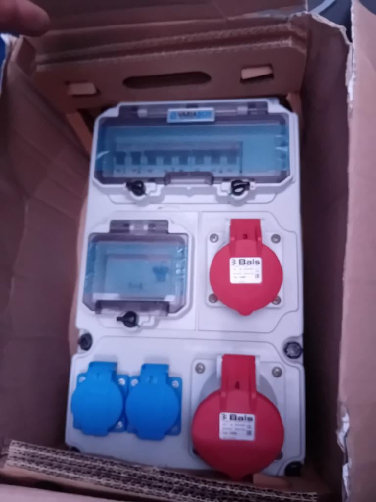 coffret de distribution électrique de la marque Bals, Doe-het-zelf en Bouw, Elektriciteit en Kabels, Zo goed als nieuw
