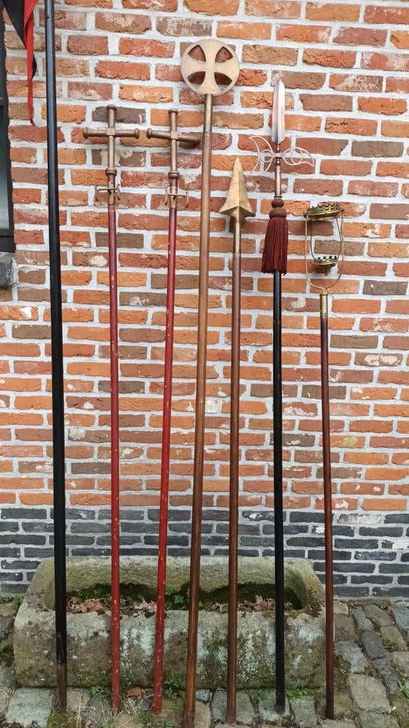 Processie attributen, Ophalen