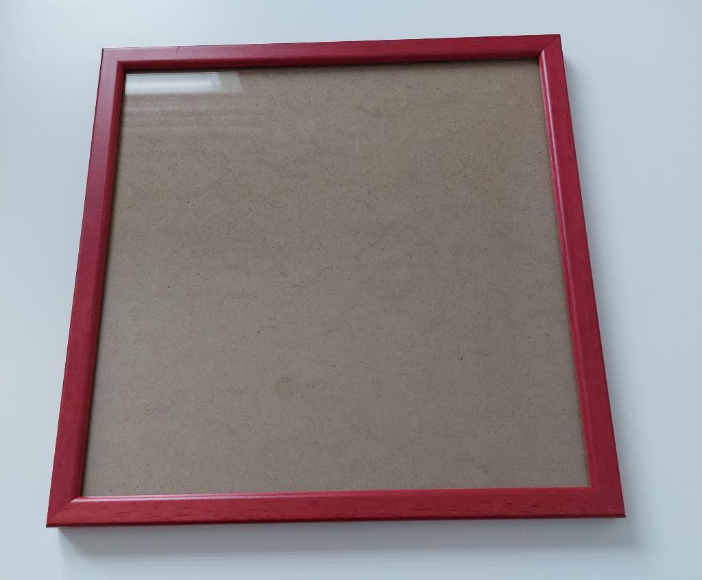 Cadre bordeau 24x24 cms, Moins de 50 cm, Enlèvement ou Envoi, Comme neuf, Bois