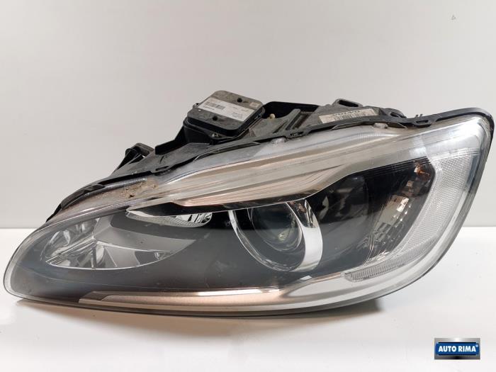 Phare gauche d'un Volvo V60, Autos : Pièces & Accessoires, Éclairage, Volvo, Utilisé, 3 mois de garantie, Enlèvement ou Envoi