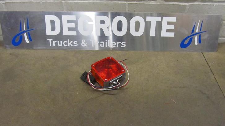 Pinker Chroom L & R USA Volvo White 84101-0070 + 84101-0071, Auto-onderdelen, Vrachtwagen-onderdelen, Volvo, Verlichting, Gebruikt