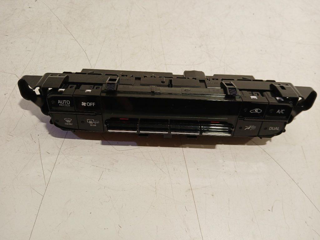 Bedieningspaneel kachel Toyota Prius, Onderdelen@venauto.nl, Van der Ven Autorecycling B.V., Gebruikt, Ettenseweg 76, 4706 PB Roosendaal, The Netherlands