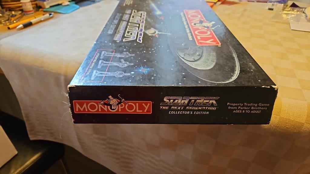 bordspel inhoud seal Monopoly Star Trek Next Generation, Vijf spelers of meer, Ophalen of Verzenden, Zo goed als nieuw, Monopoly