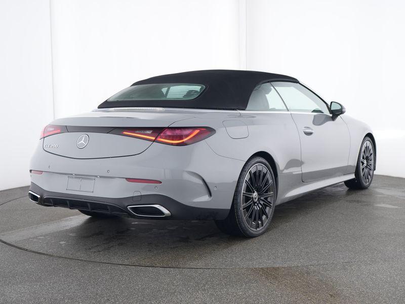 Mercedes-Benz CLE-Klasse 200 Cabriolet AMG Line | Memory Zet, Autos, Mercedes-Benz, Argent ou Gris, Achat, 1800 kg, Entreprise