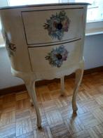 Antiek/Vintage Tafeltje of Kastje, IN OPTIE, Enlèvement