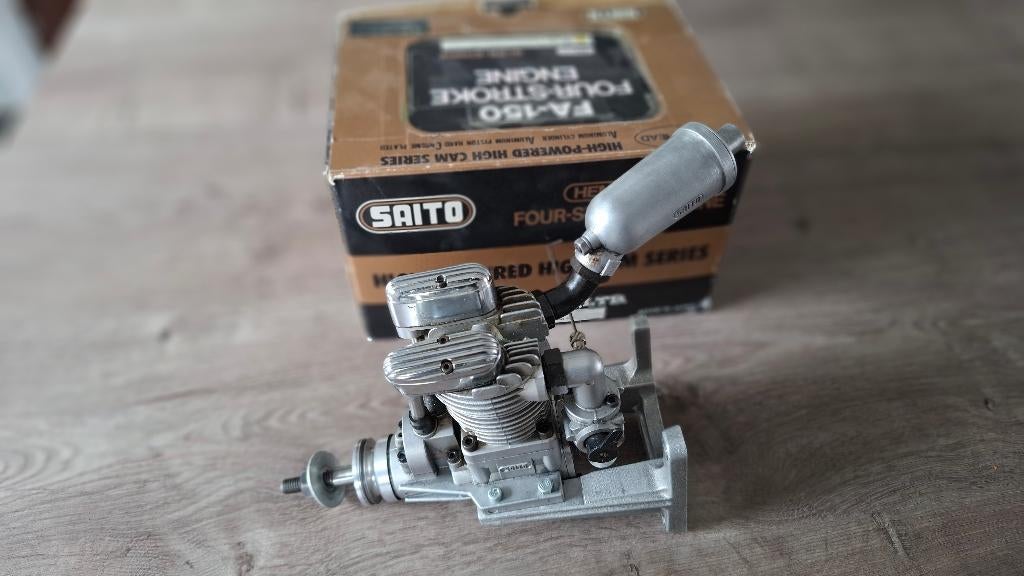 Saito 150 - 4 temps 25cc, Hobby & Loisirs créatifs, Modélisme | Radiocommandé & Téléguidé | Avions, Enlèvement, Nitro