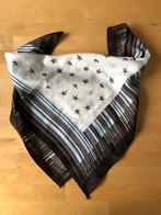 Foulard, Kleding | Dames, Mutsen, Sjaals en Handschoenen, Ophalen of Verzenden, Zo goed als nieuw