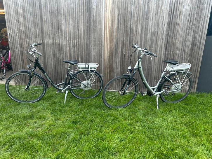 2x damensfiets trek, Fietsen en Brommers, Fietsen | Dames | Omafietsen, Gebruikt, Ophalen