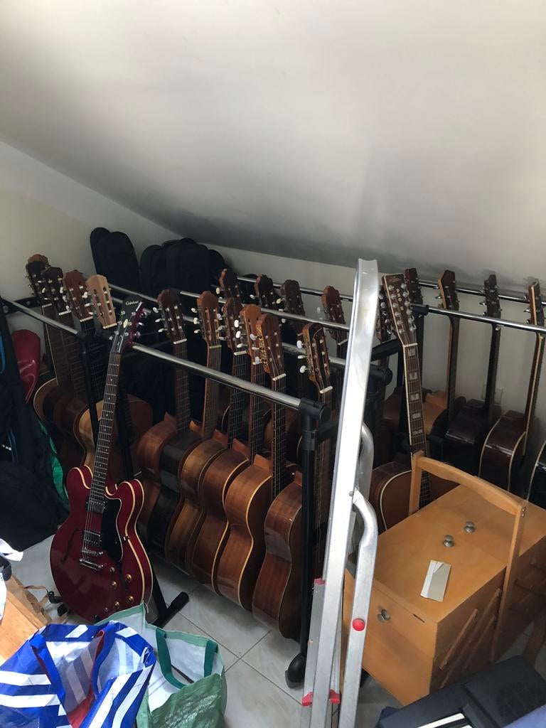 Gitaren, Ophalen, Zo goed als nieuw