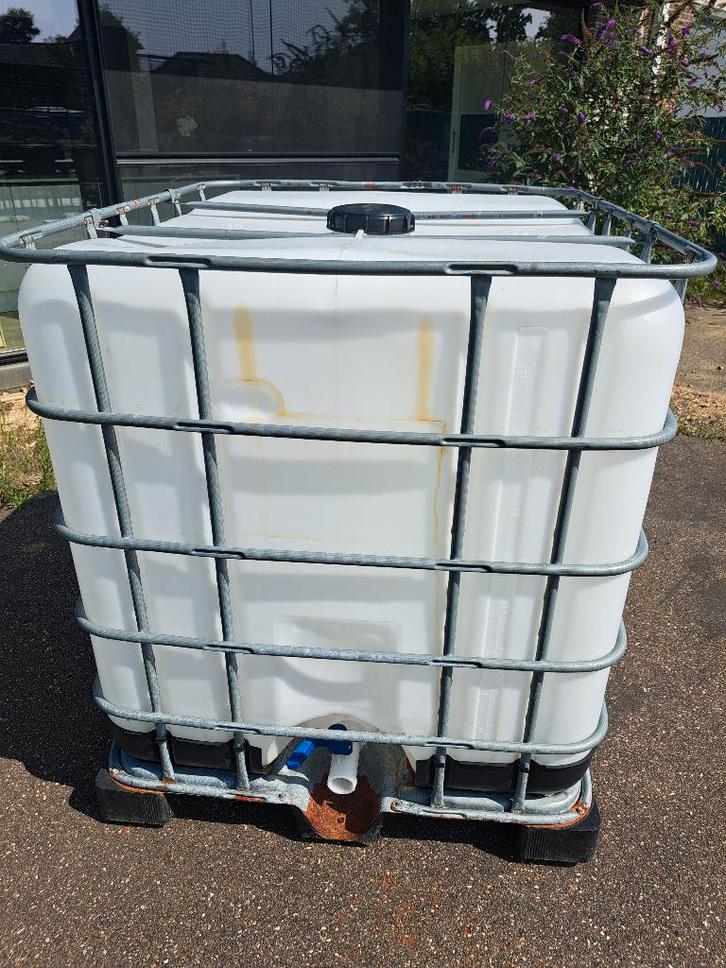 Waterton 1000 liter, Jardin & Terrasse, Barils de pluie, Utilisé, Synthétique, 150 litres ou plus, Avec robinet, Enlèvement