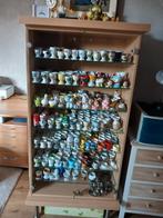 vitrinekast met verzameling eierdopjes, Collections, Collections Autre, Enlèvement, Comme neuf