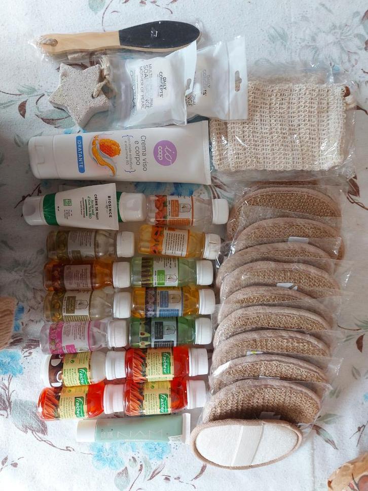 Lot soins visage et corps 3.5, Handtassen en Accessoires, Uiterlijk | Gezichtsverzorging, Verzorging, Ophalen of Verzenden