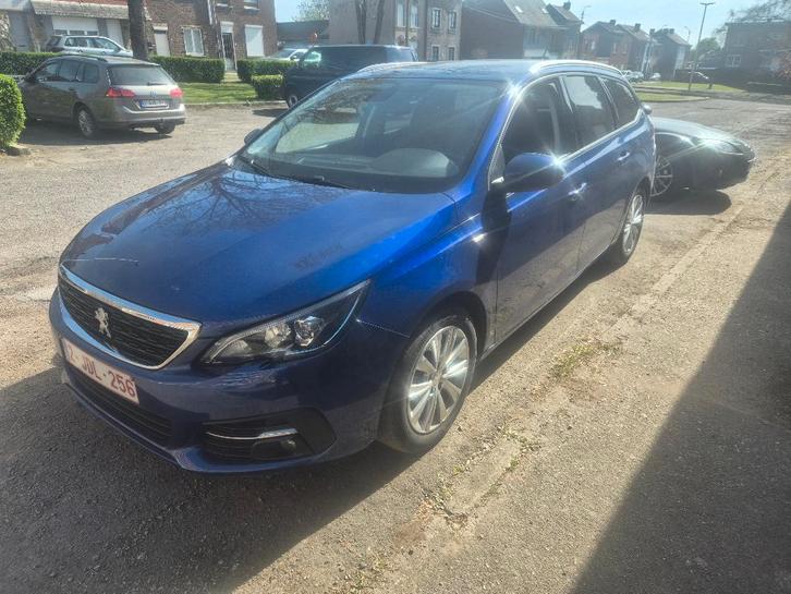 Peugeot  308SW, Autos, Peugeot, Entreprise, Régulateur de distance, Essence, Euro 6, Break, 5 portes, Boîte manuelle, Bleu, Noir