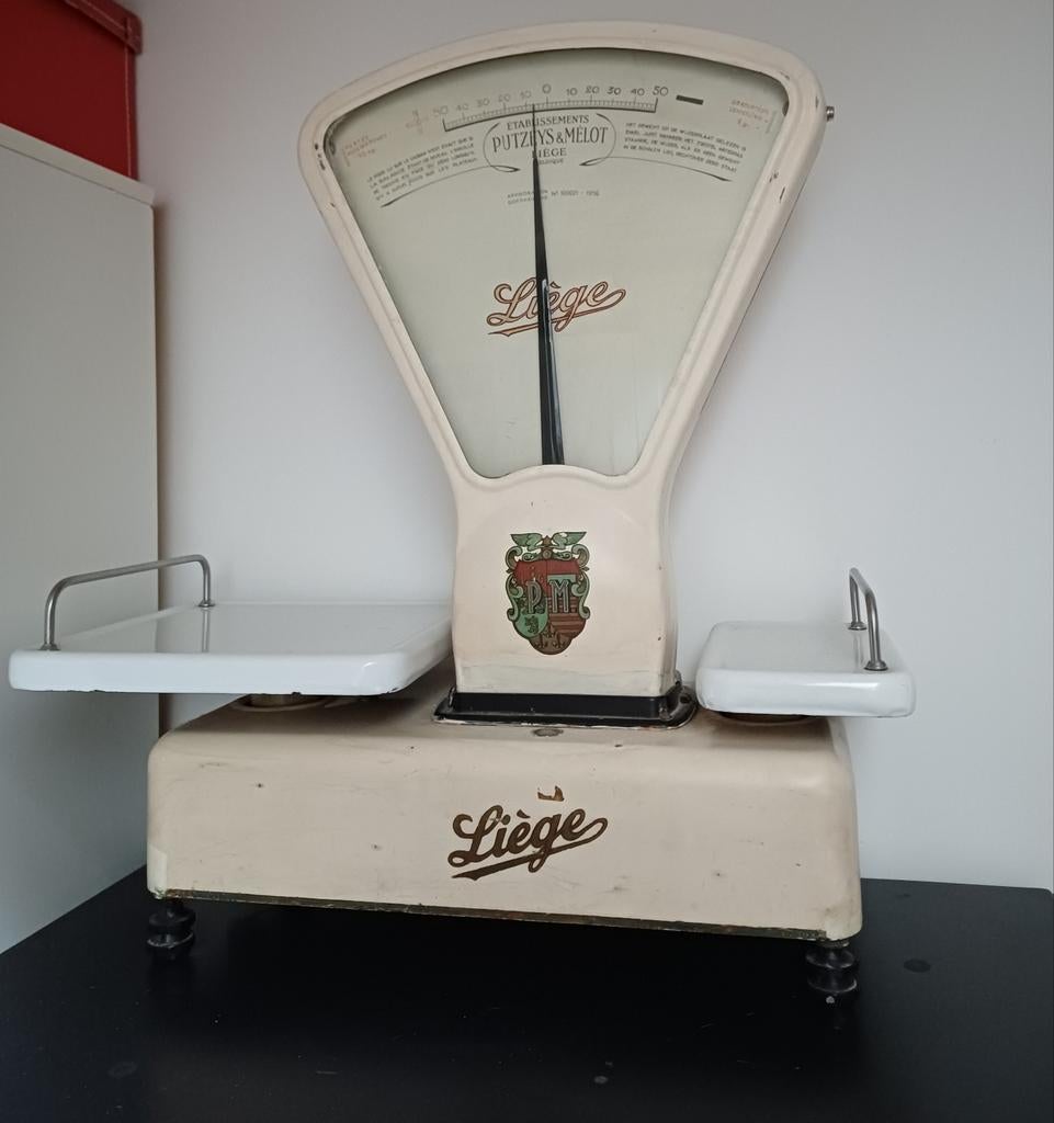 Oude weegschaal, Ophalen