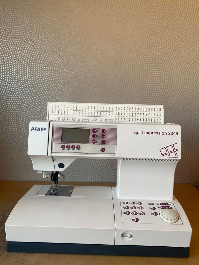 NAAIMACHINE PFAFF QUILT EXPRESSION 2046 DUBBEL TRANSPORT, Hobby en Vrije tijd, Ophalen of Verzenden, Zo goed als nieuw, Naaimachine