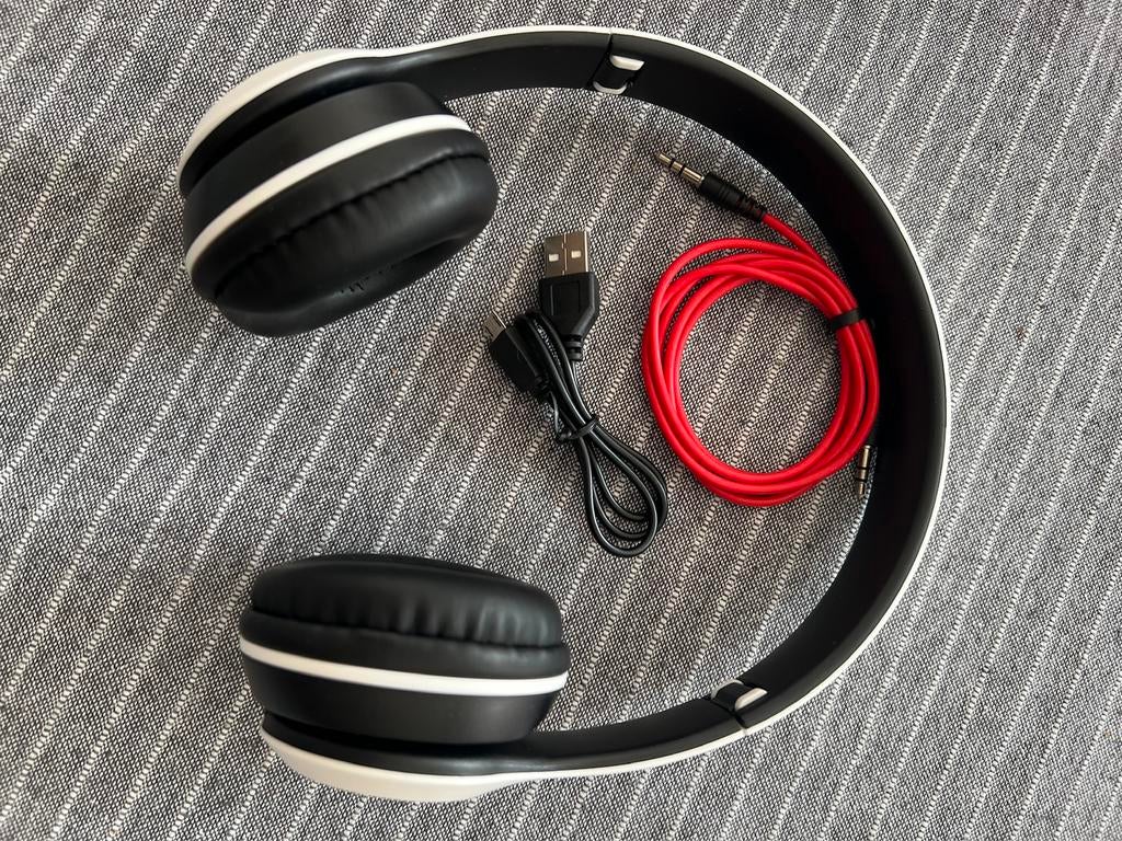 P47 wireless headphone, Ophalen, Nieuw, Op oor (supra aural), Draadloos
