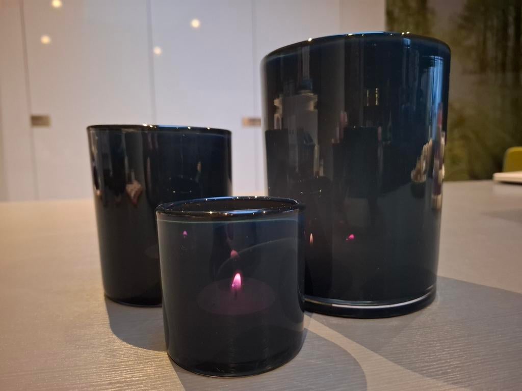3 petroleumblauwe kaarsenhouders van IKEA, Neuf, Enlèvement ou Envoi, Autres matériaux, Bleu