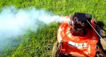 gezocht defecte benzine grasmaaiers  beschikbaar voor biedingen