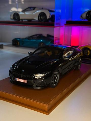 BMW M8 Minichamps 1/18  beschikbaar voor biedingen