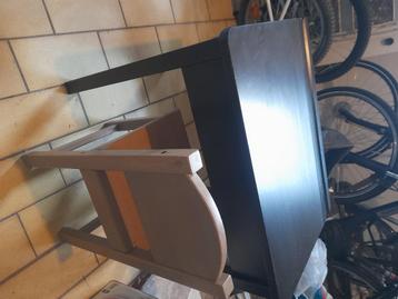 Lessenaar ikea met stoel beschikbaar voor biedingen