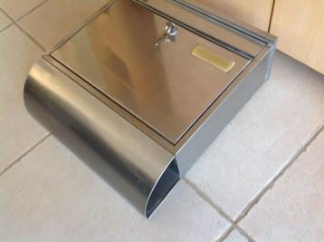 Inox brievenbus met krantenvak + 2 sleutels  beschikbaar voor biedingen