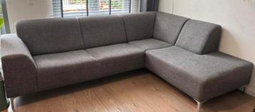 Hoekbank zetel beschikbaar voor biedingen