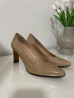 Pumps maat 38, Kleding | Dames, Beige, Zinda, Zo goed als nieuw, Pumps