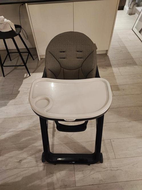 Peg-perego Siesta follow me kinder eetstoel, Kinderen en Baby's, Kinderstoelen, Zo goed als nieuw, Ophalen of Verzenden