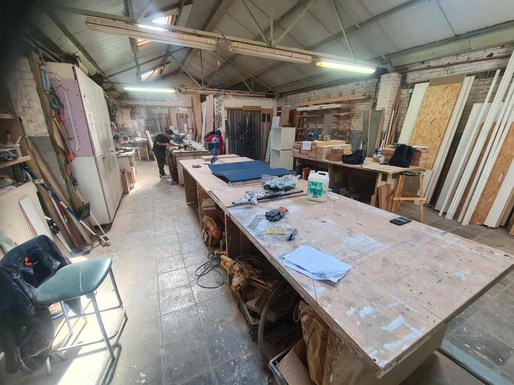 Atelier de menuiserie à reprendre (location), Articles professionnels, Exploitations & Reprises